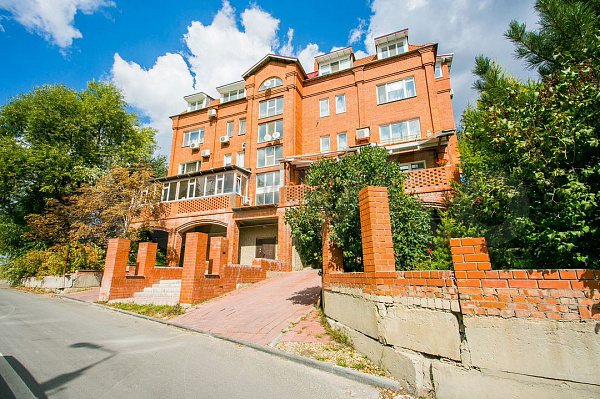 2-к квартира, 100 кв.м. (№21832)